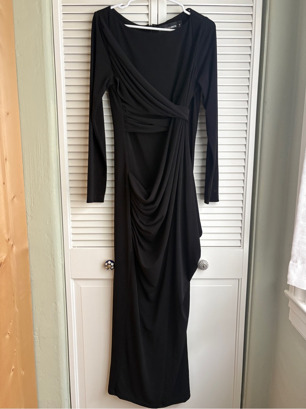 Gabrielle Union Black Long-Sleeve Drape Dress